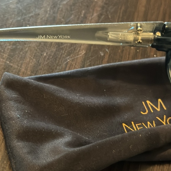 JM New York Readers - Picture 6 of 6